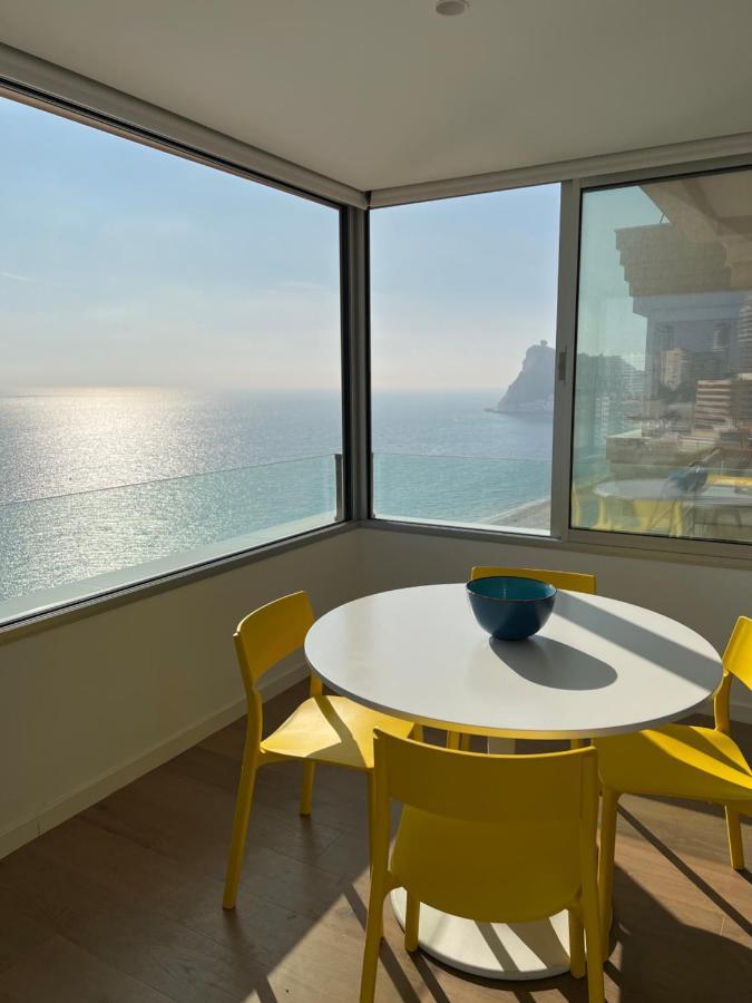 Amazing Beachfront Apartment - La Cala Бенидорм Екстериор снимка